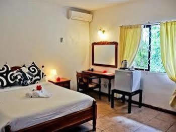 Lime Hill Lodge Anse aux Pins Bagian luar foto
